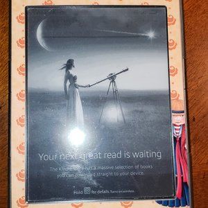 Kindle Wifi 6" E Ink Display + Cover + Cord